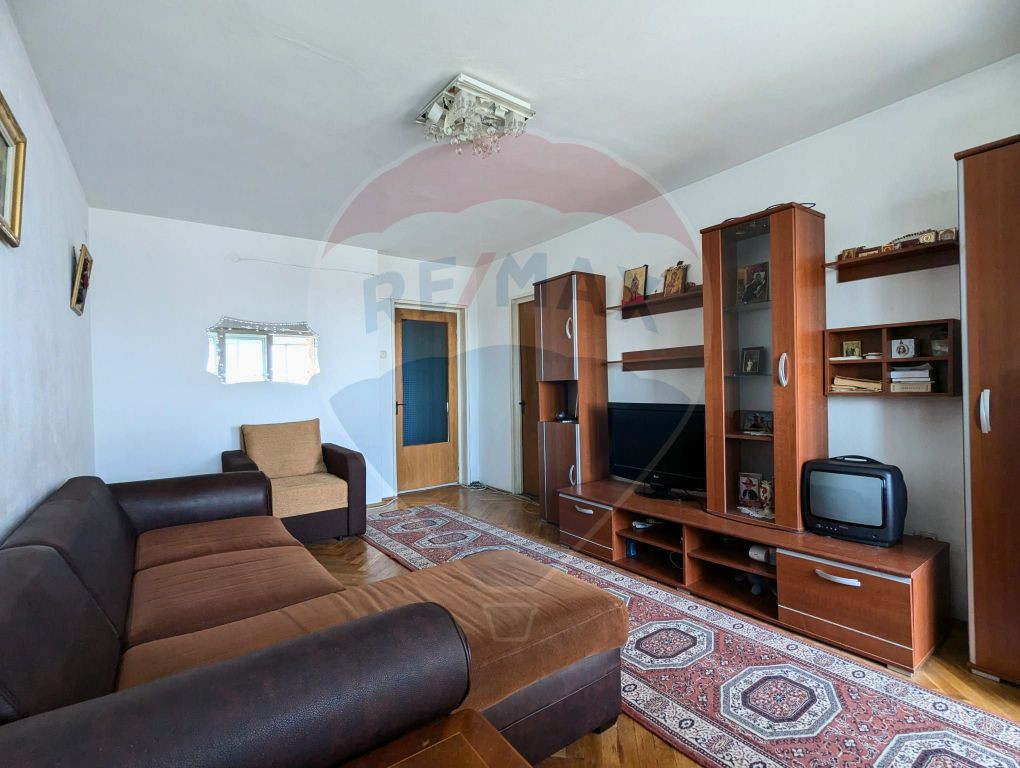 Apartament cu 3 camere de vânzare în zona Central