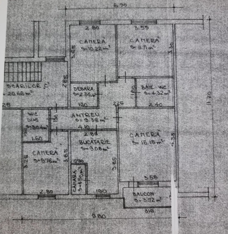 VAND apartament 4 camere decomandat,la gri,zona Hipodrom