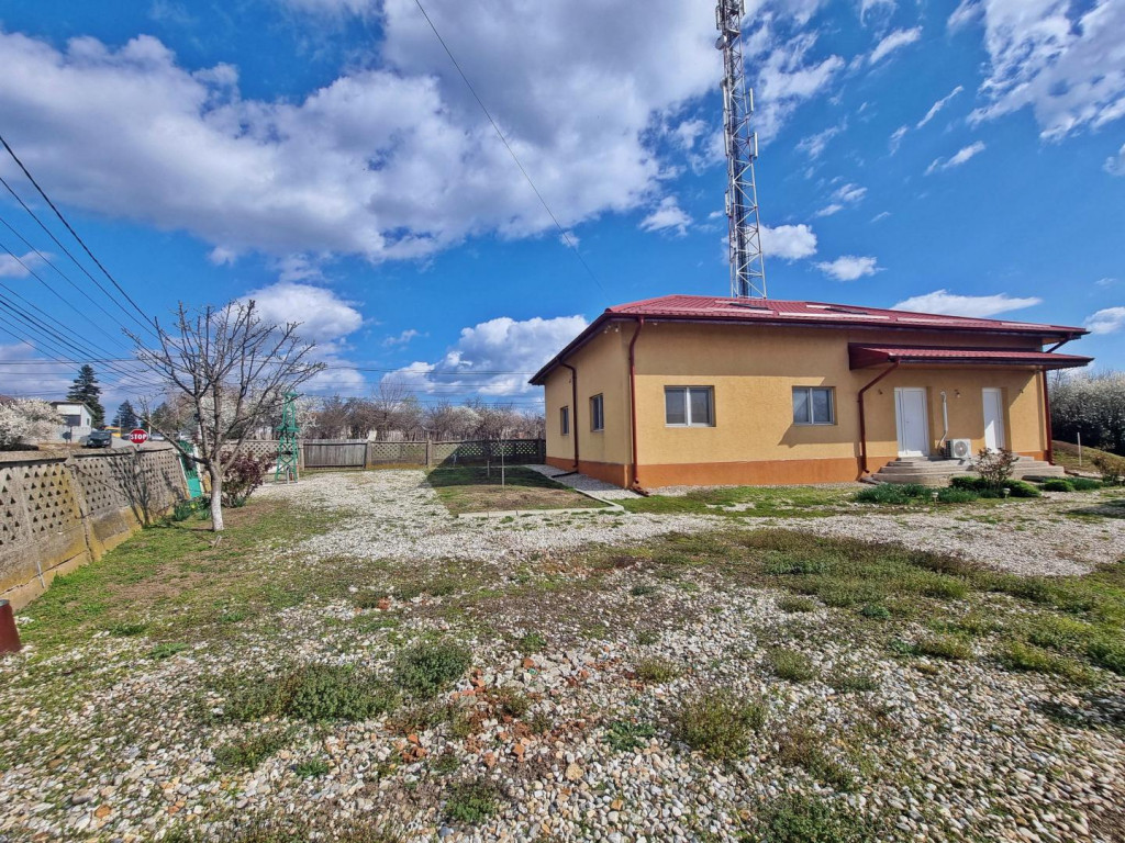 Casa cu garaj la 40 min de Bucuresti in Comuna Mihai Bravu,