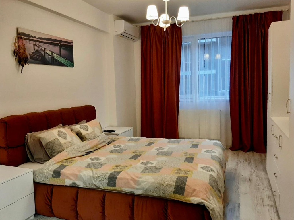 Metrou Aparatori Patriei apartament 3 camere