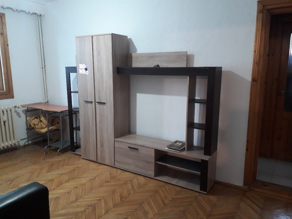 Apartament cu 3 camere semidecomandate Zona George Enescu