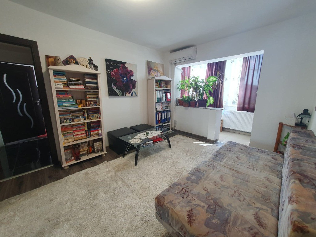 Apartament 2 camere, zona UTA, etaj 1