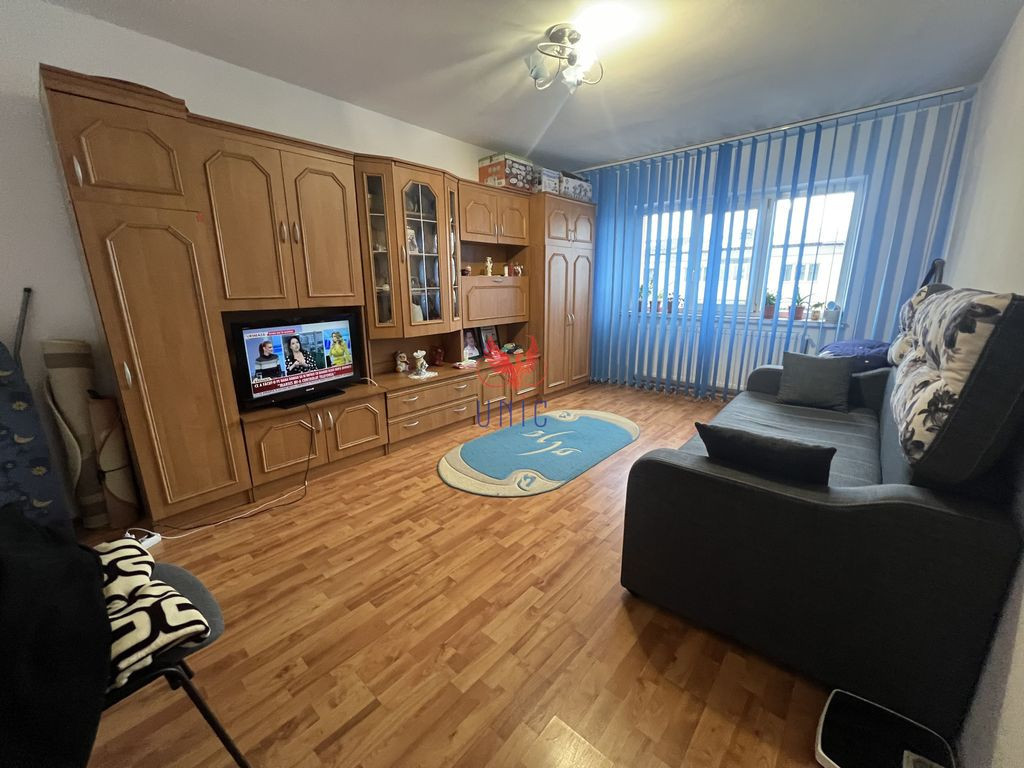 Apartament 2 camere Transformat in 3 camere Rovine