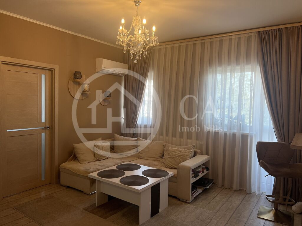 Apartament cu 3 camere de in Luceafarul Oradea