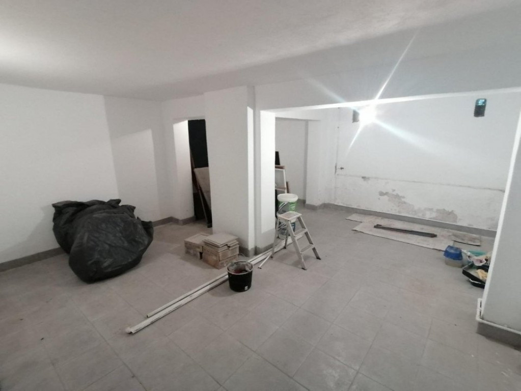 Spatiu comercial (pivnita) demisol, 29mp - zona Cotroceni