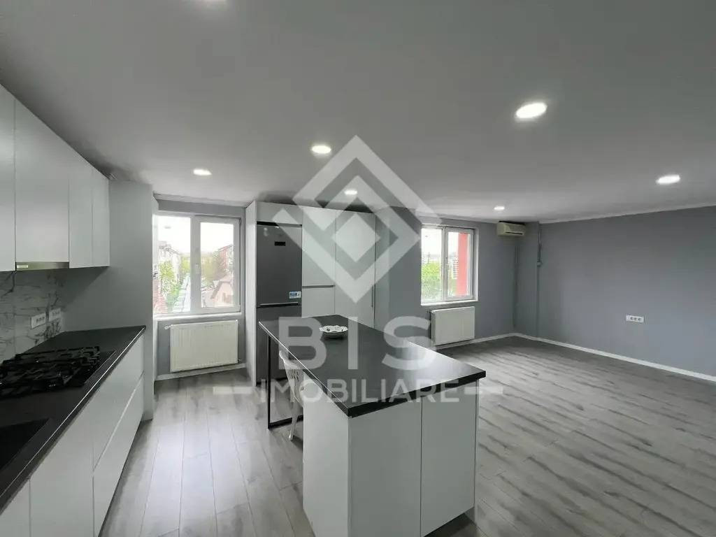 Apartament 3 camere Piata Petru Rares