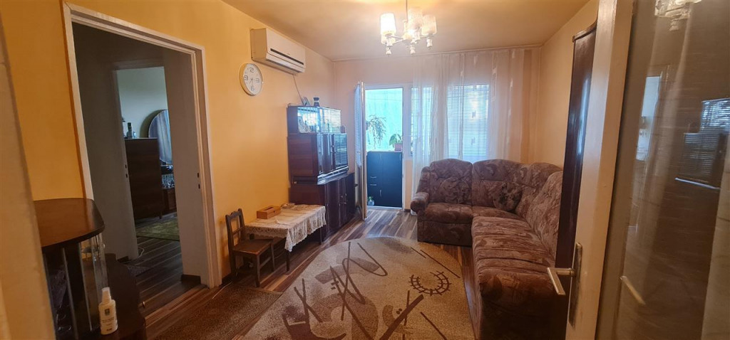 Apartament 2 camere, parter, zona Vlaicu 5 colturi