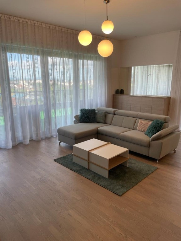 ZONA PARC apartament in VILA cu 3 camere ultrafinisat,panorama super!