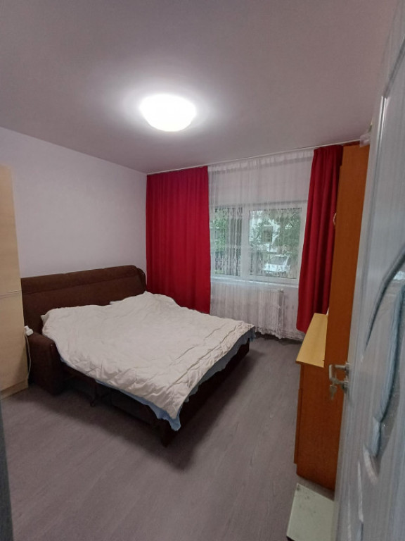 Mircea cel batran - Ap 3 camere decomandat, renovat- 72mp