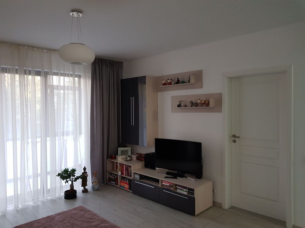 Apartament 2 camere, complet mobilat, 2 locuri de parcare