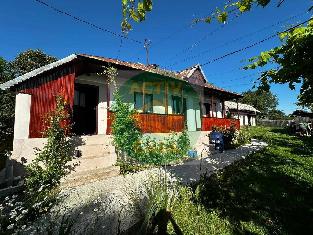 Casa in mediul rural in apropiere de Roman,Neamt