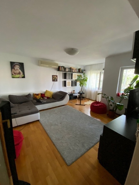 Vanzare Apartament 3 camere Bld. Timisoata-Afi Controceni