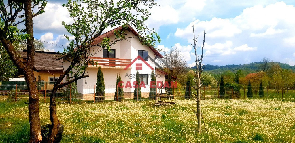 ●Casa in Brebu --750e●