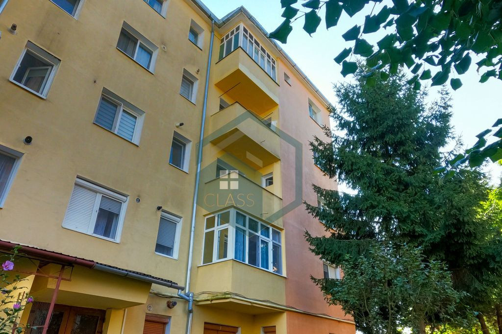 Apartament 3 camere in zona Centrala - Orastie