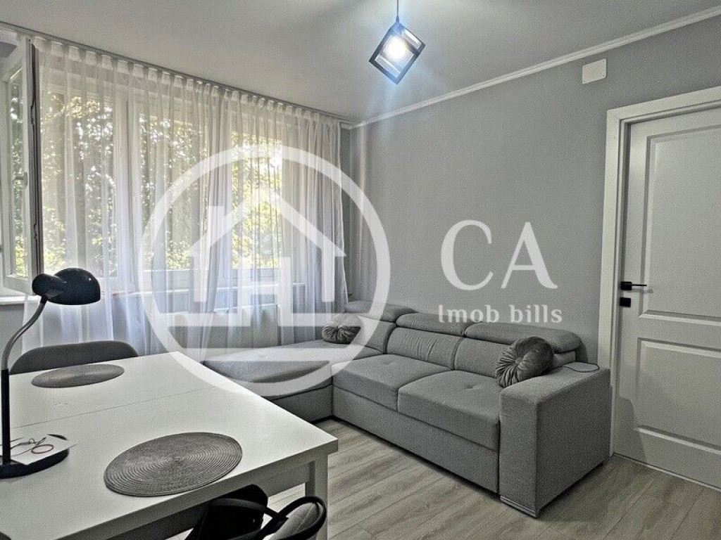 Apartament de vânzare cu 2 camere în zona Rogerius,