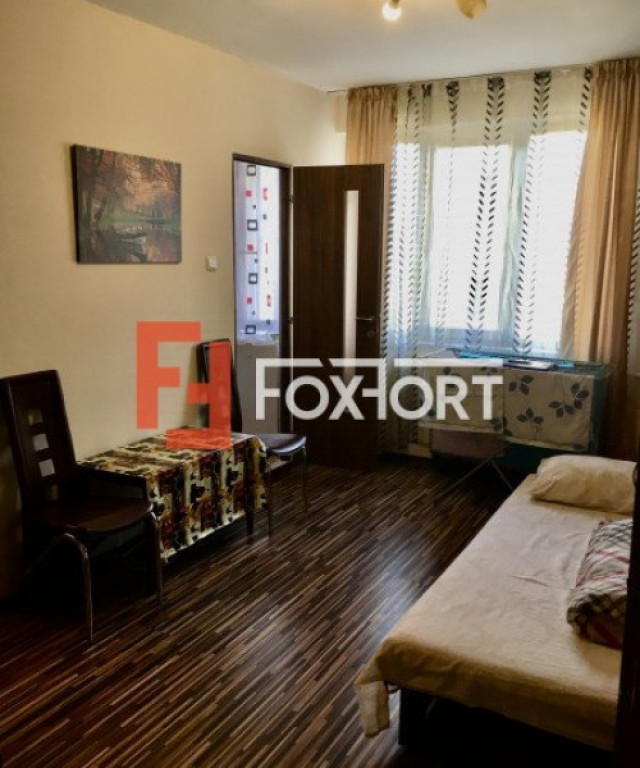 Apartament cu o camera, decomandat, de vanzare, zona Lipovei