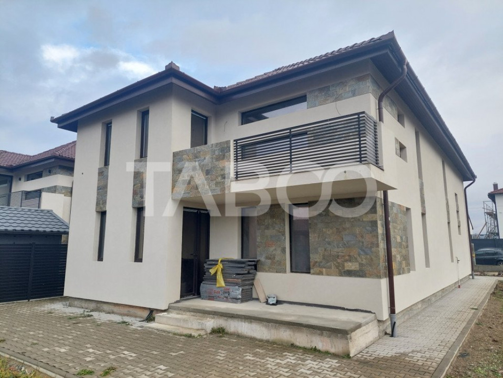 Casa tip duplex de vanzare 509 mp teren zona Tineretului Sib