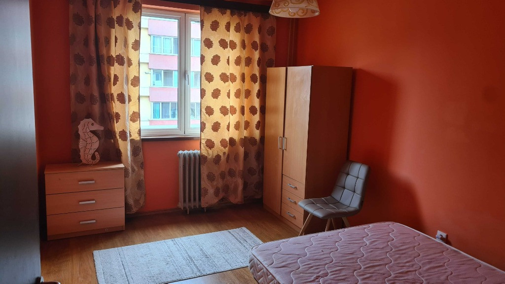 Apartament 2 camere Harmanului etaj intermediar, 90000 Euro