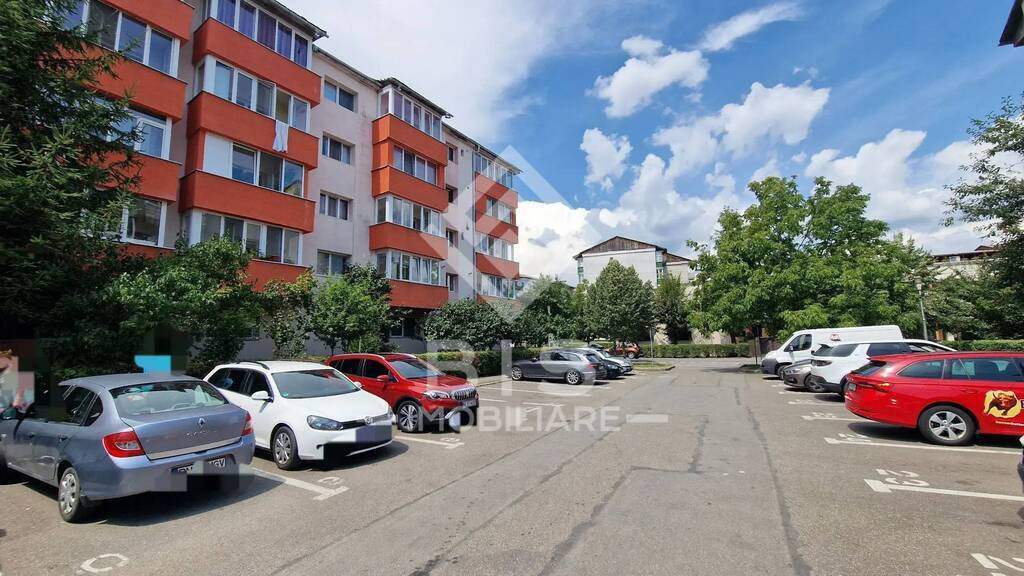 Apartament decomandat - etaj 1 - C.R.Vivu