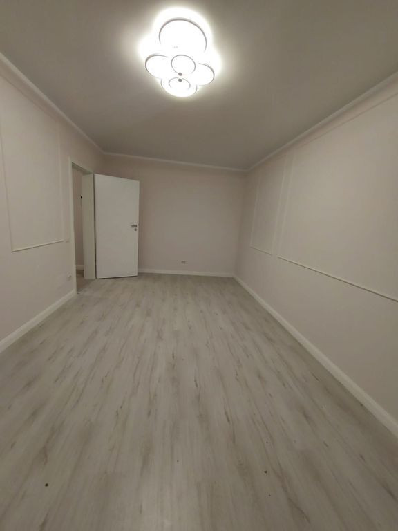 Apartament 2 camere, langa metrou, pret redus