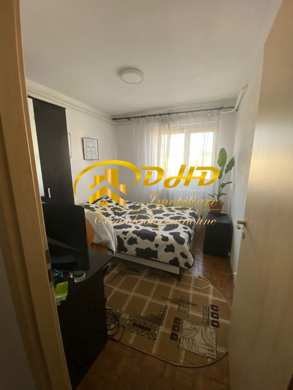 Apartament 2 camere renovat - Podul de Piatra