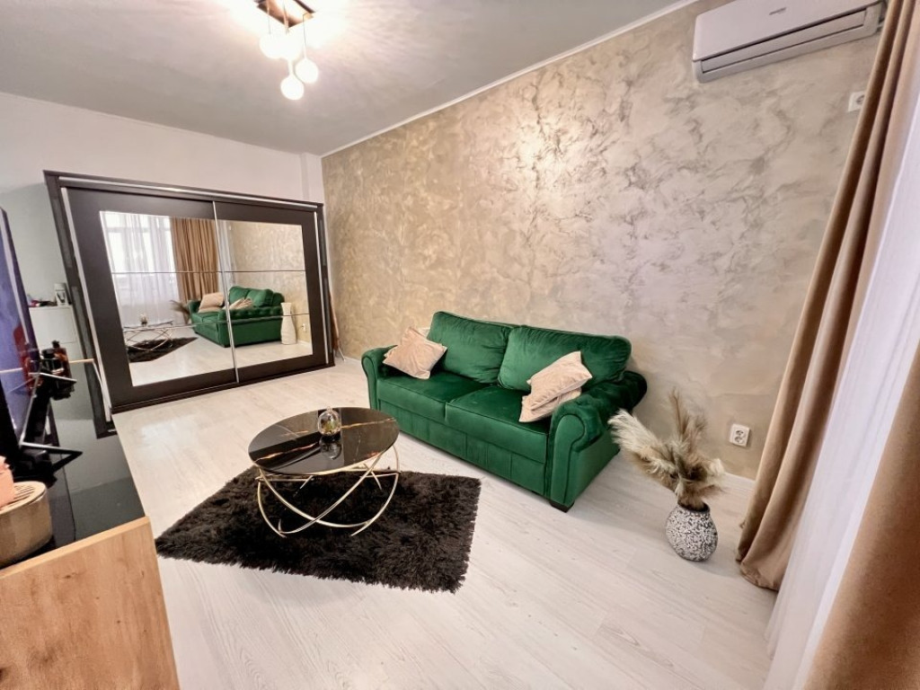 Apartament 2 camere,decomandat-Militari Residence