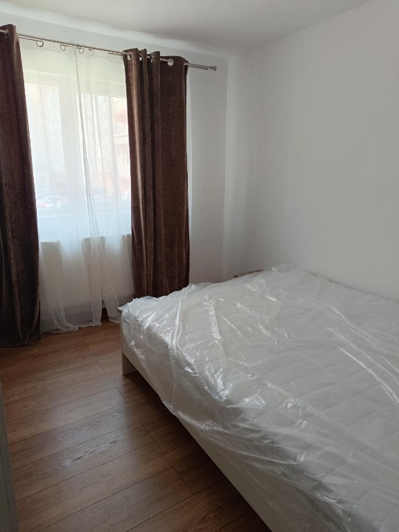 Apartament 3 camere etaj 1