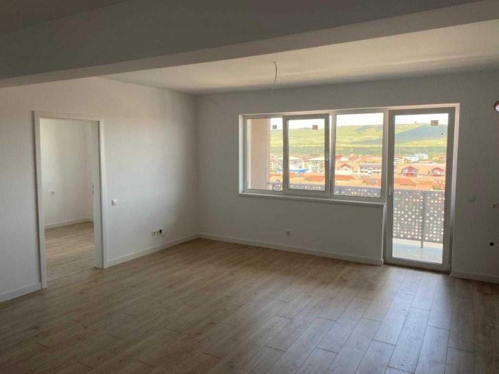 Apartament 2 camere finisat cu parcare Floresti zona Teilor