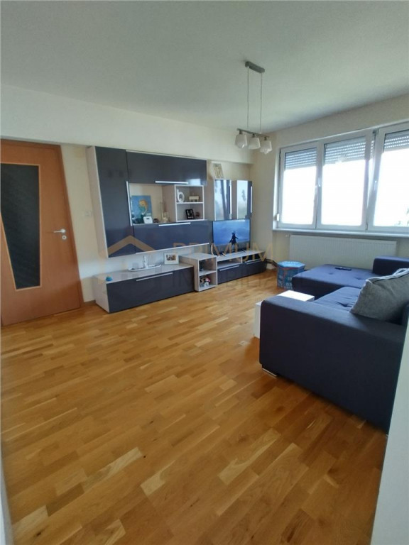 Apartament 3 camere - Zona Garii - Locatie linistita