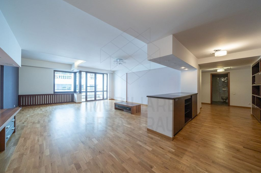 Satul Francez | Herastrau | Apartament spațios 4 camere ...