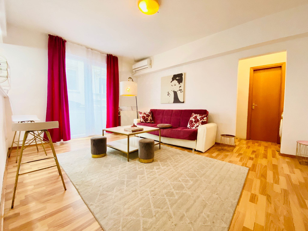 Apartament cu 2 camere de inchiriat in zona Universitate Metrou