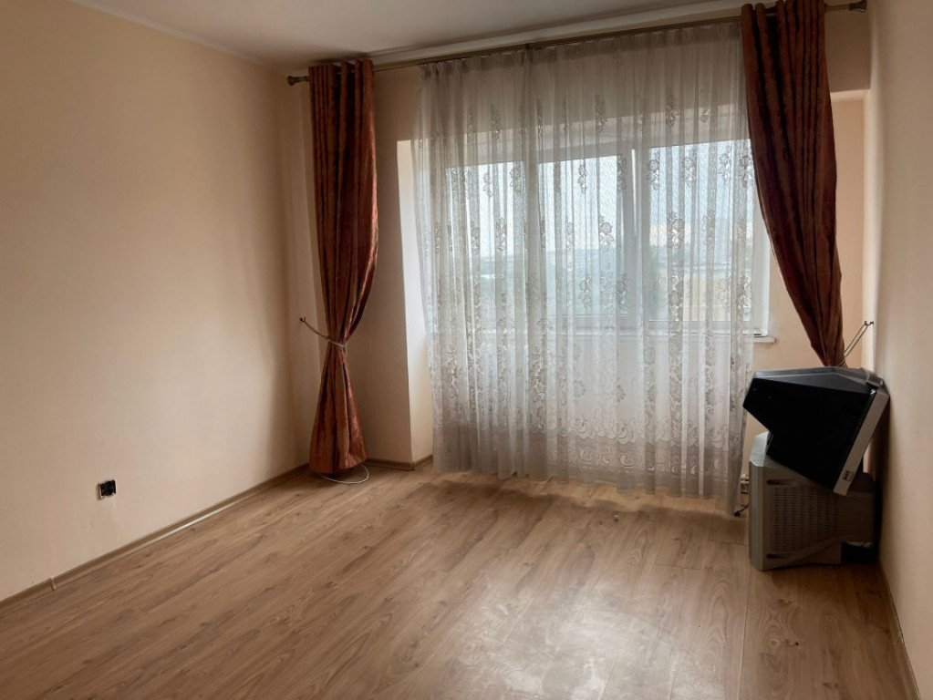 Apartament cu 3 camere