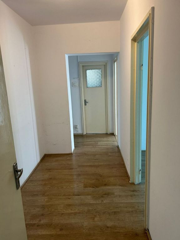 Apartament 4 Camere Metrou Gorjului Etaj Intermediar