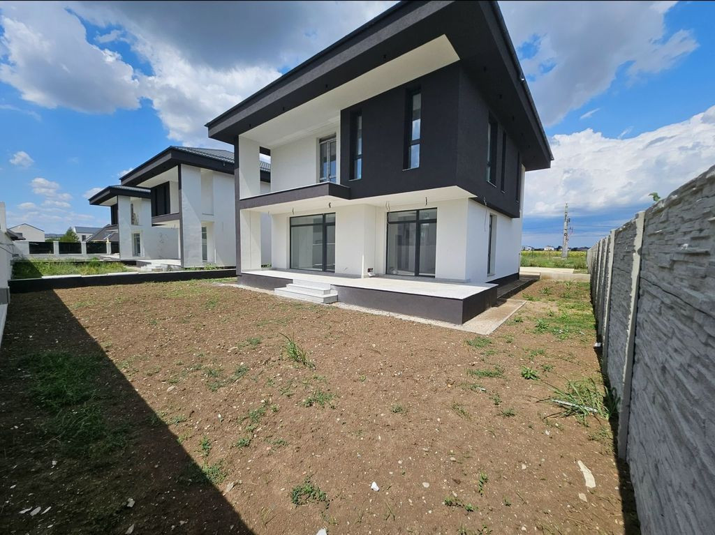 Vila 4camere,4bai +mansarda75mp,încălzire în pardoseal...