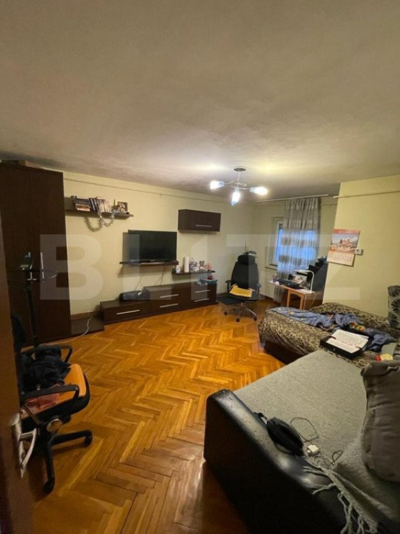 Apartament 3 camere, 75 mp, Calea Bucuresti, zona Mc