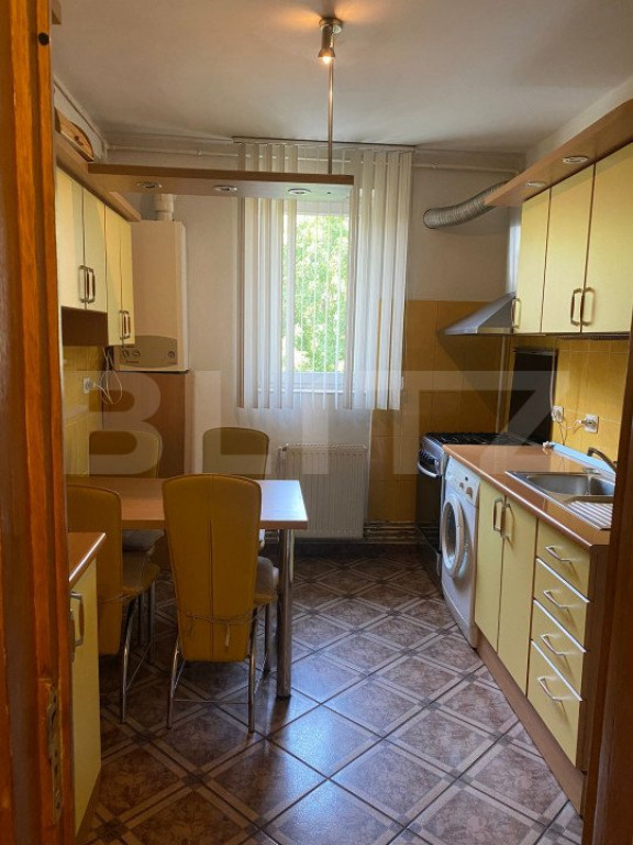 Apartament 3 camere decomandate, zona Narcisa