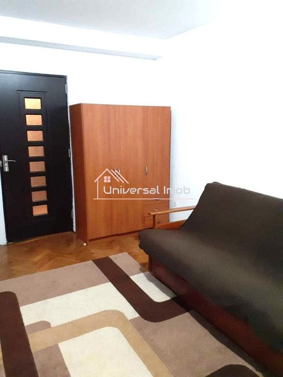 Apartament cu 2 camere, zona Calea Floresti