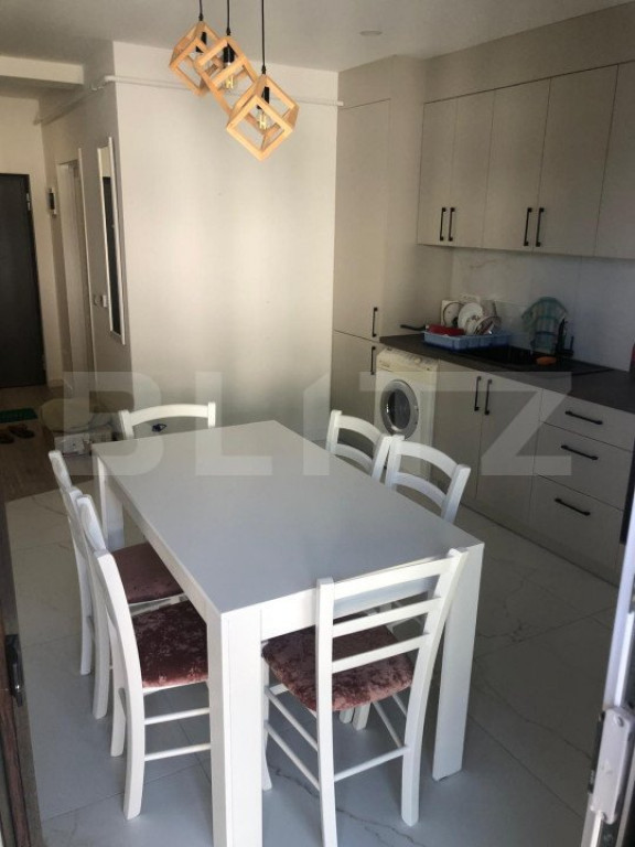 Apartament ultramodern de inchiriat, etaj intermediar, Radau