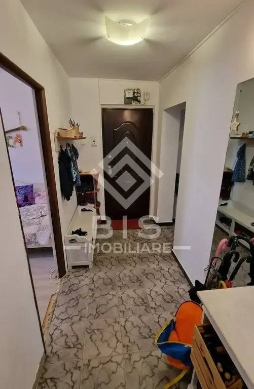 Apartament 4 camere decomandat // etaj 1 // S. G.Lucian B...