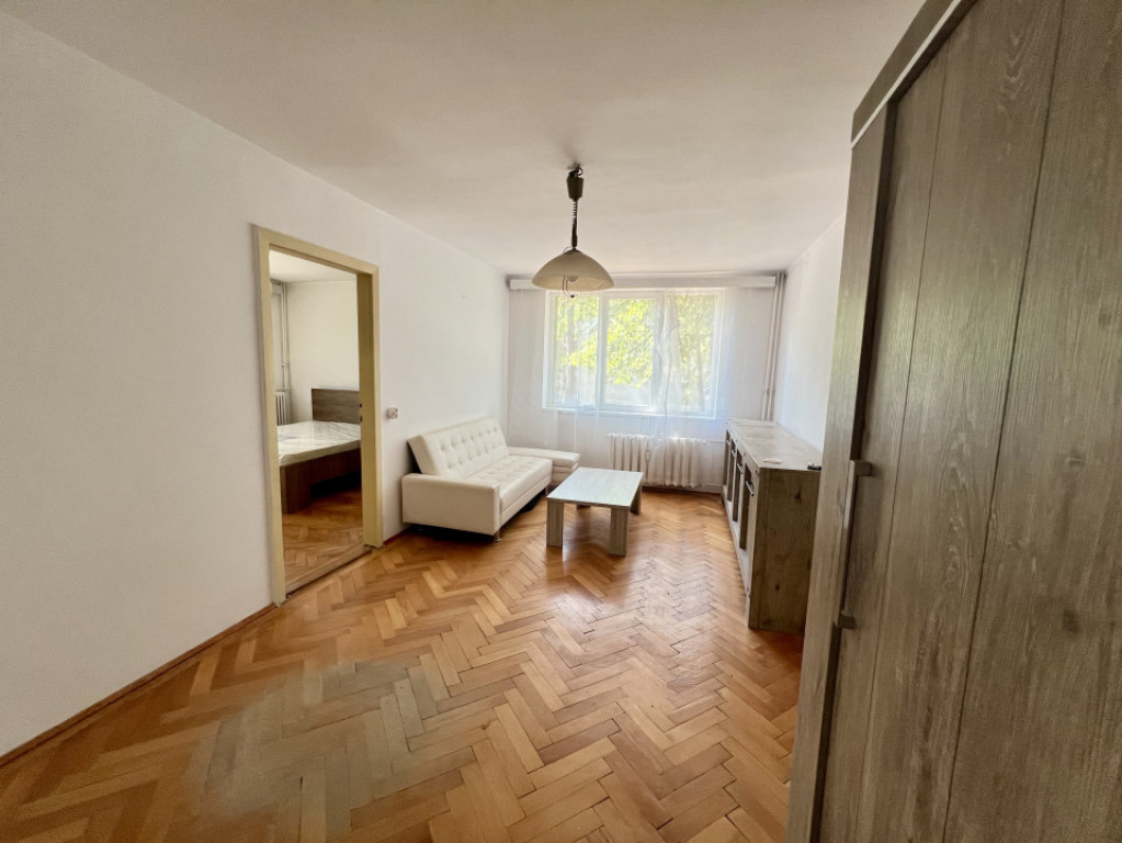 Apartament cu 3 camere