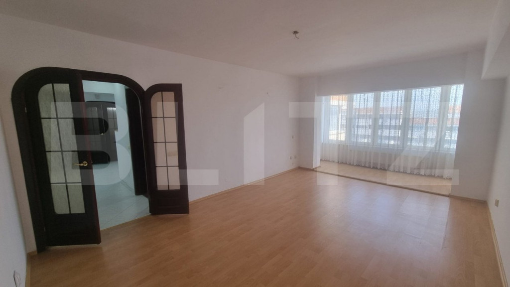 Apartament 3 camere decomandat, Ultracentral, zona Luceafaru