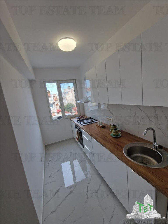 Apartament 2 camere de , central, complet renovat, gata de m