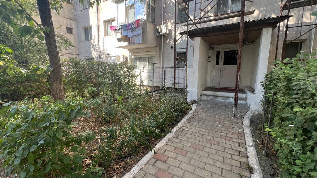 MIRCEA CEL BATRAN, APARTAMENT CU 2 CAMERE, BLOC FARA RISC