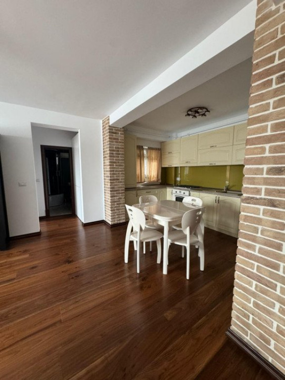 Apartament modern, 3 camere, inchiriere, Radauti