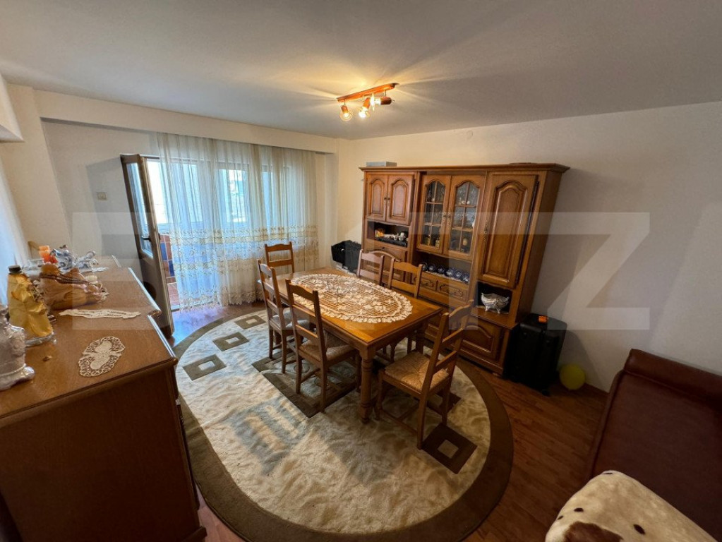 Apartament 3 camere, 72 mp, etaj 3, Aiud