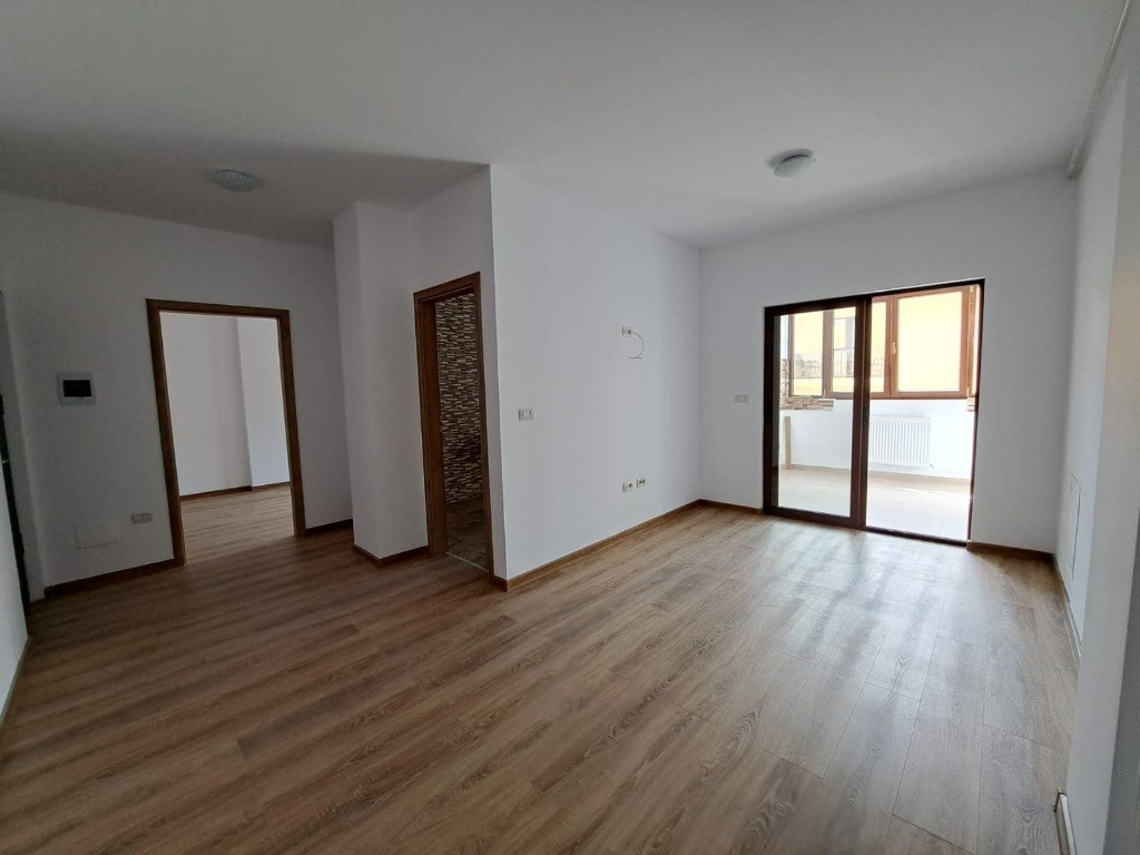 Liber - Apartament 2 camere, bloc nou, loc de parcare privat