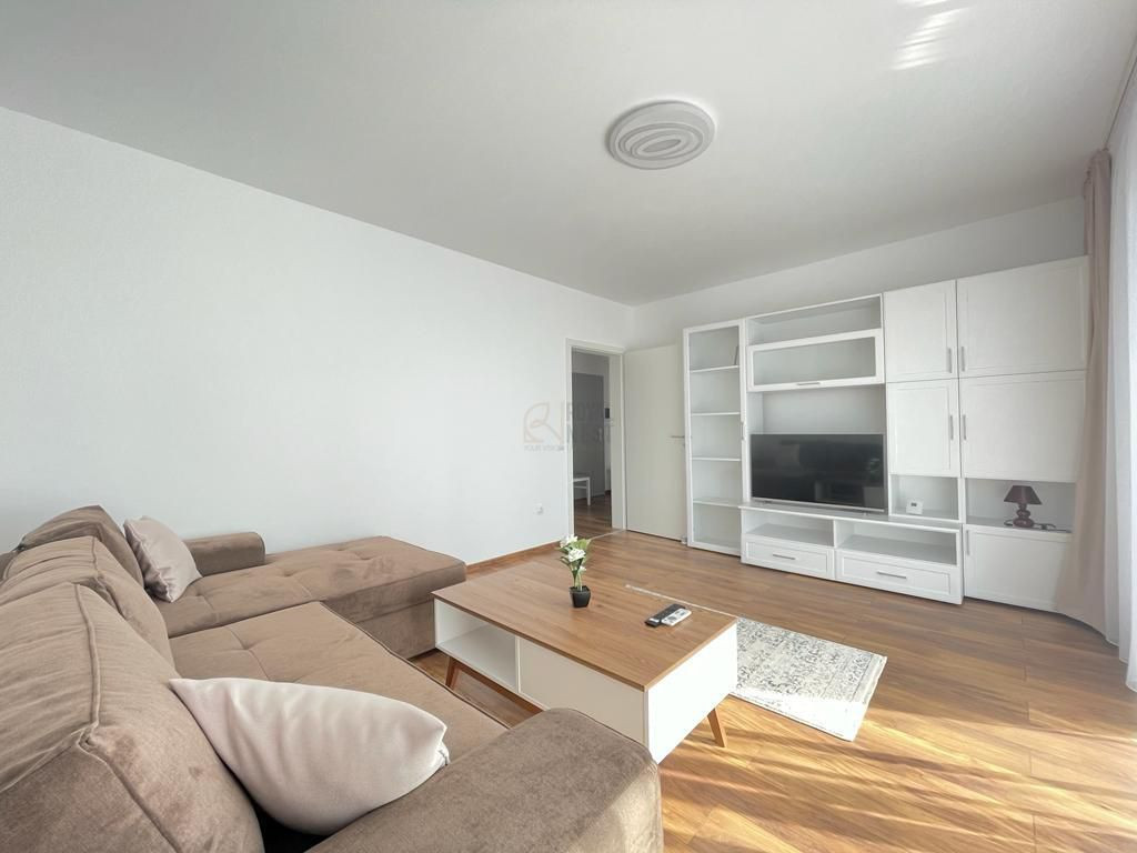 De inchiriat apartament de 2 camere si dressing NOU in Av...