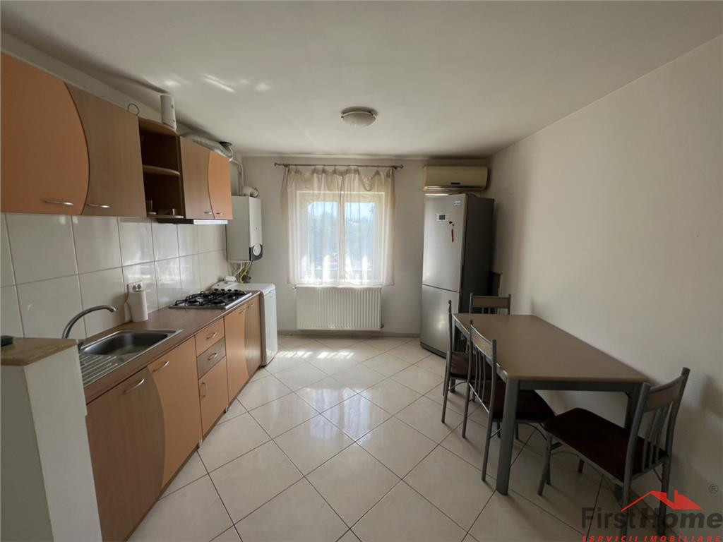 Apartament 2 camere, etaj 3 mobilat plus utilat, acoperis ta