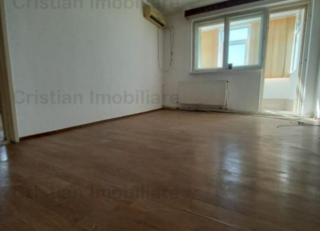 Apartament 2 camere, etaj 3, 2 balcoane, zona Calea Galati