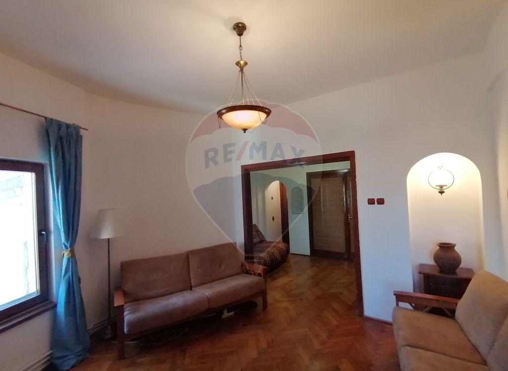 Apartament cu 2 camere în zonă ultracentrală - Piața ...